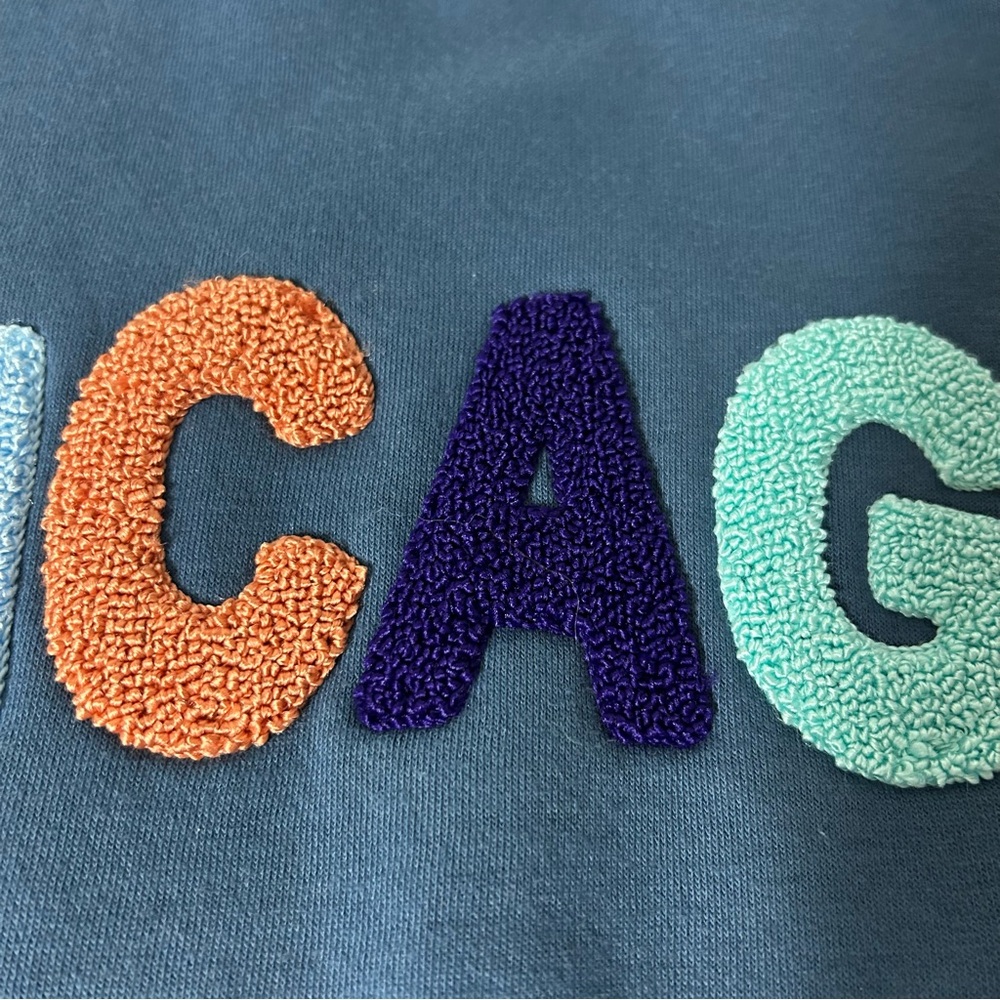 New York Popular “Chicago”Sweatshirt Womens Medium Blue Multicolor Lettering - Picture 5 of 10